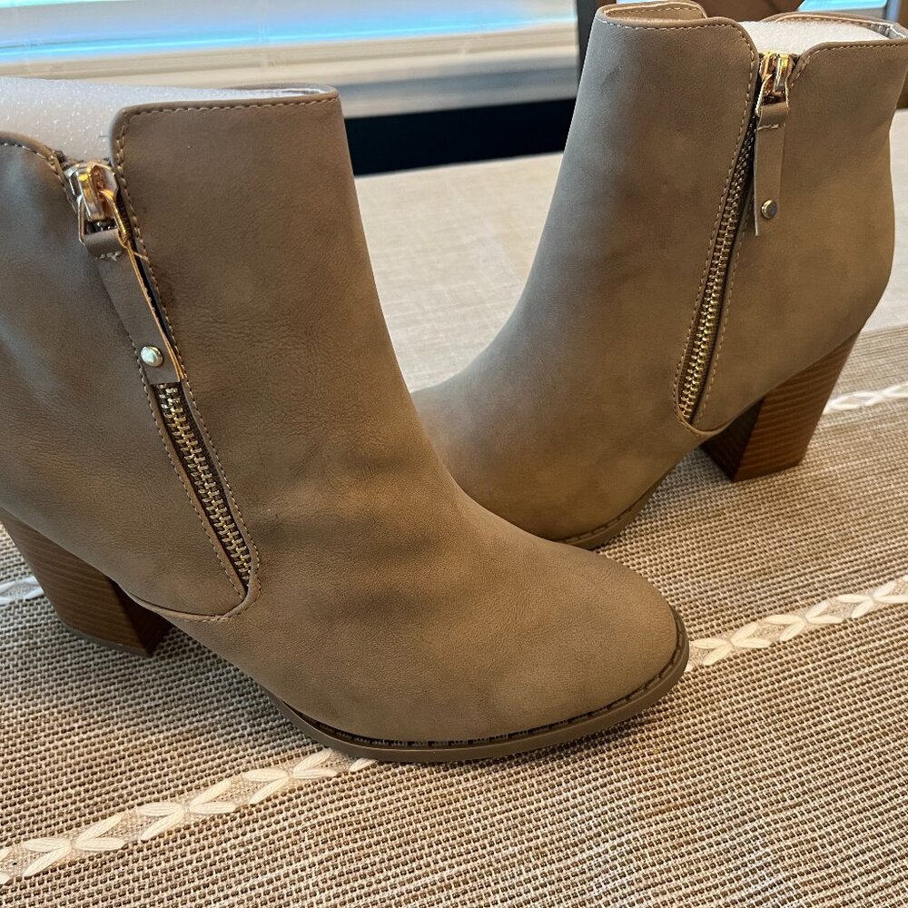Diba - Madison Side Zip Heeled Bootie - Taupe - 6.5